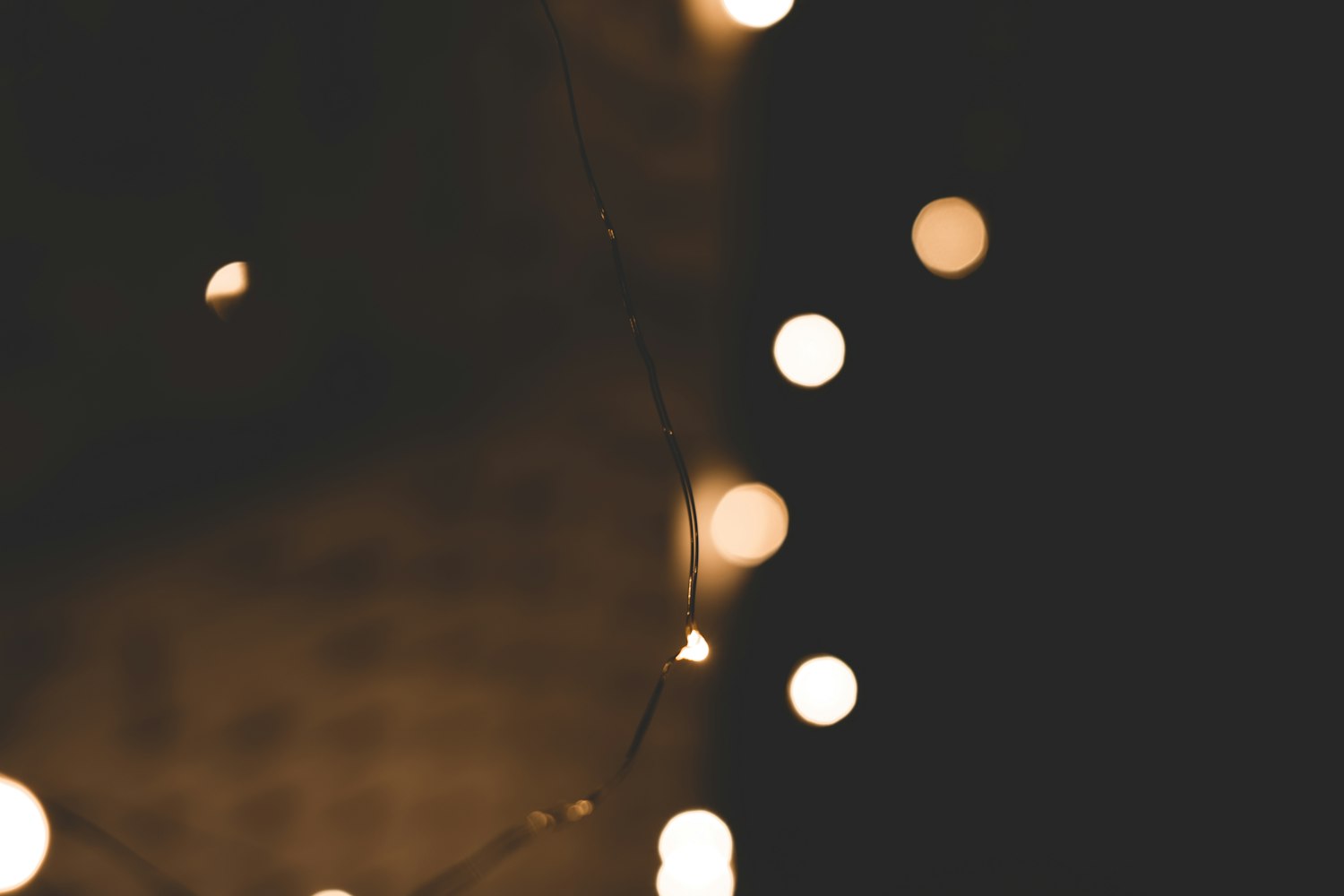 365夜动漫，每个夜晚，都有故事照亮梦乡